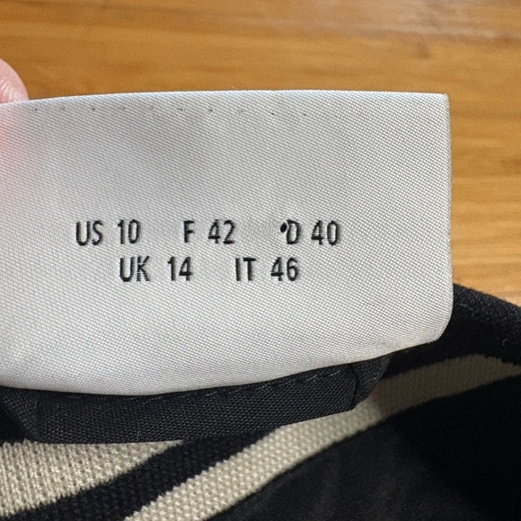 GUC Akris Punto- Striped Peplum Jacket. Size US 10 - Picture 4 of 10